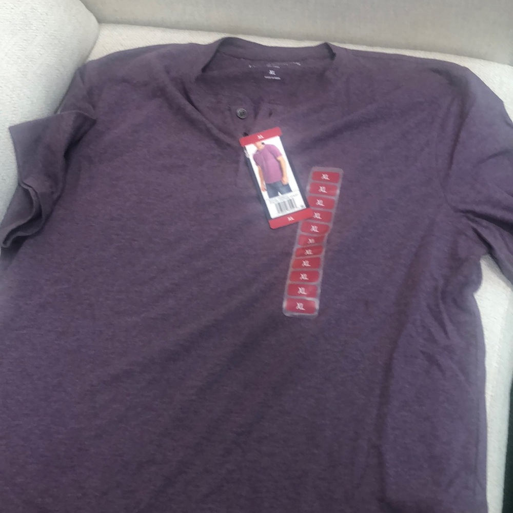 Mens short sleeve T shirt brand new with tags